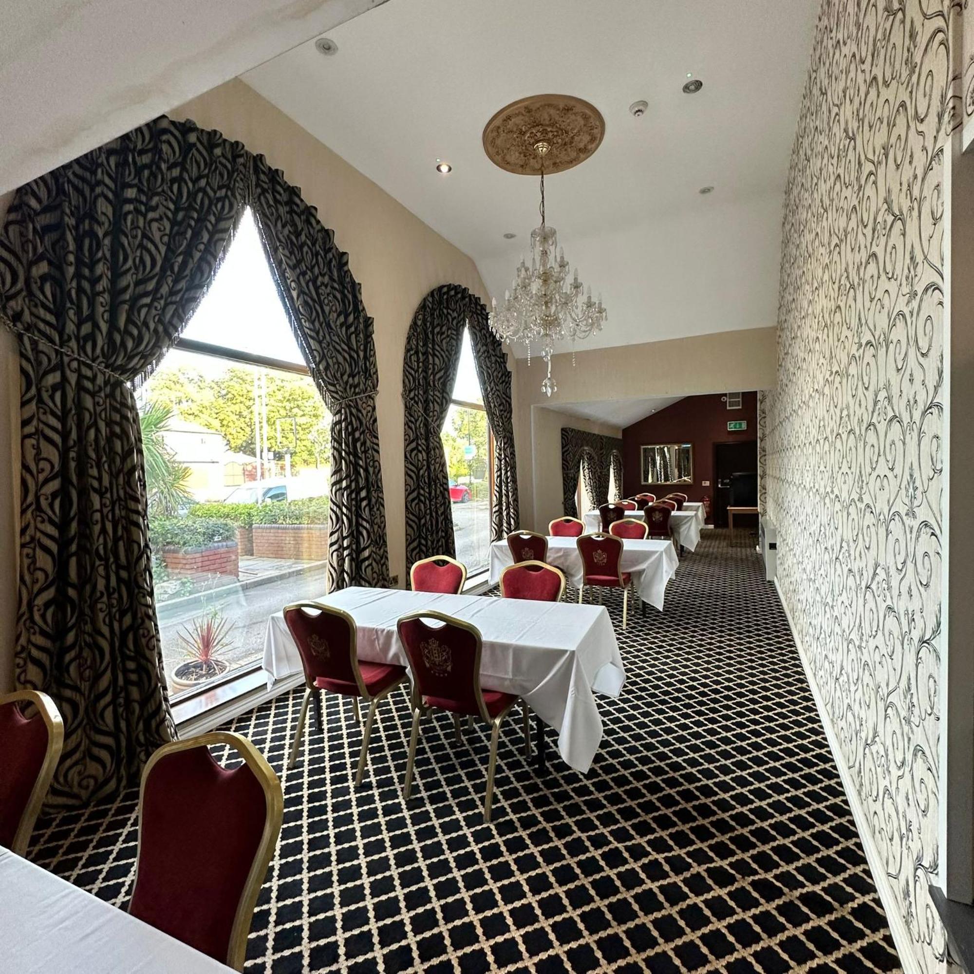 Hotel Carlton Park