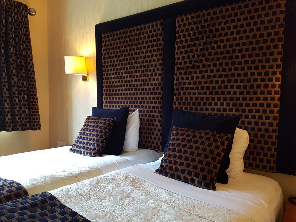 Carlton Park Hotel